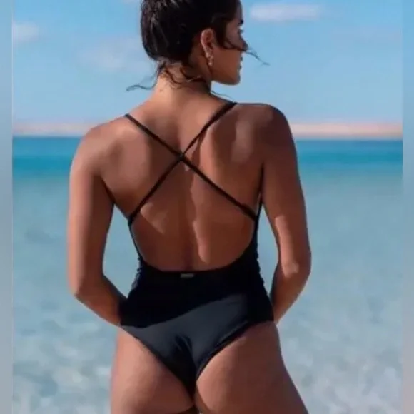 Billabong 🖤🌊Black Crochet One-Piece Swimsuit - Picture 2 of 11